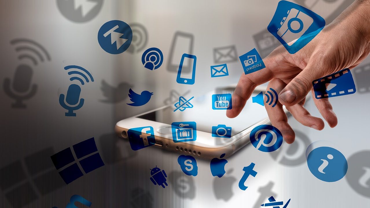 social media, internet, smartphone-6389437.jpg